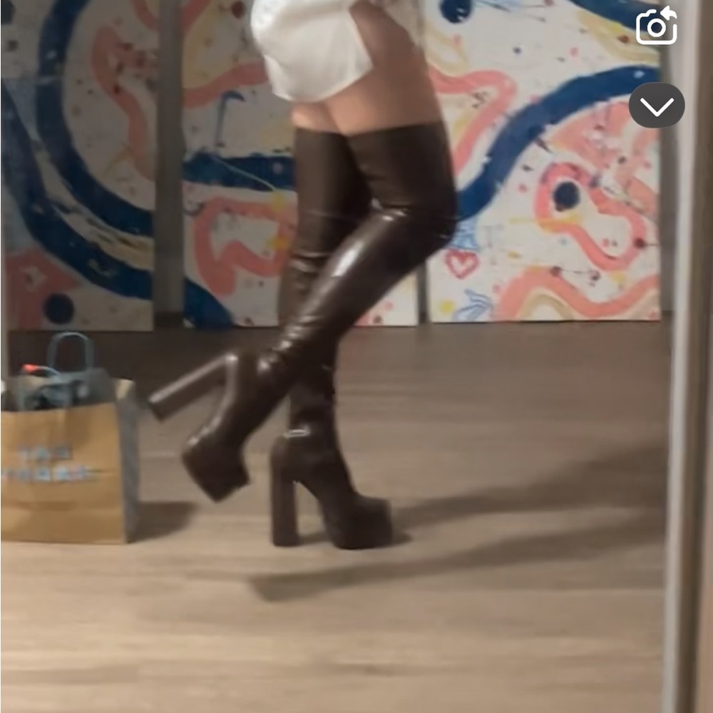 Chic Brown Knee-High Platform Boots